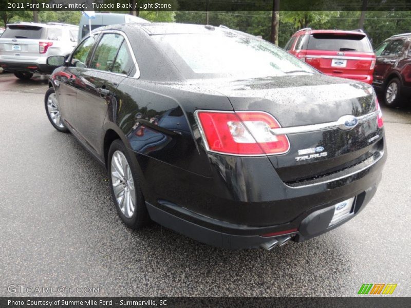 Tuxedo Black / Light Stone 2011 Ford Taurus Limited