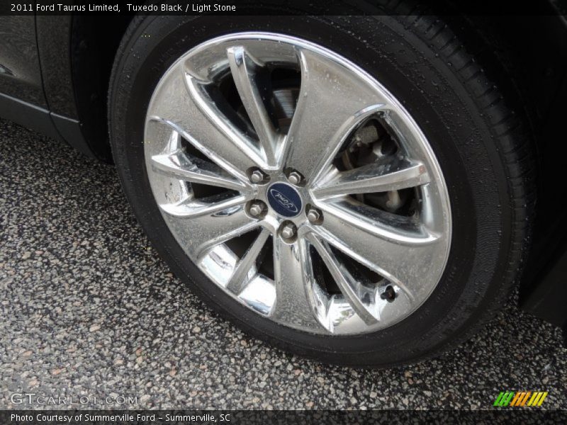 Tuxedo Black / Light Stone 2011 Ford Taurus Limited