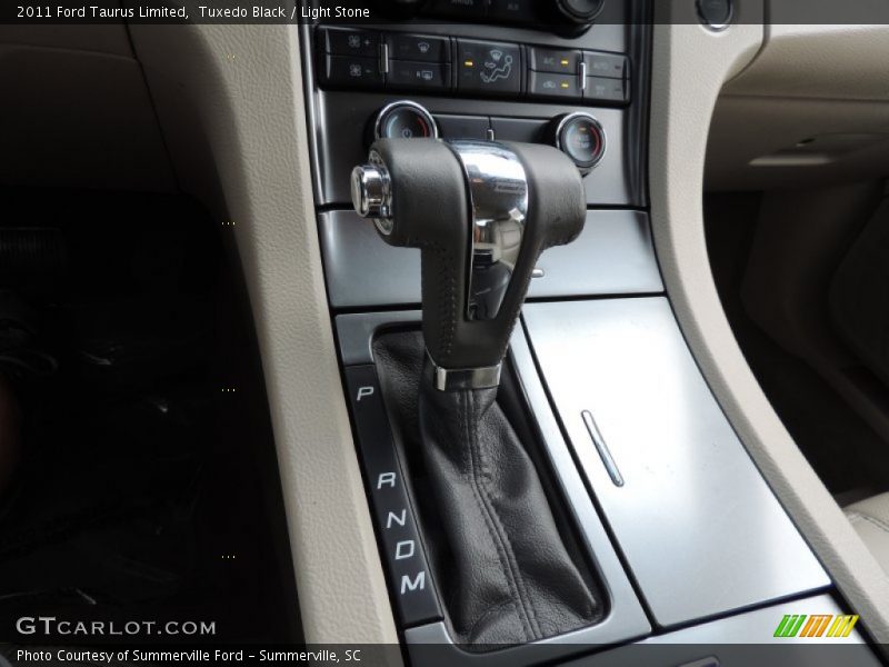 Tuxedo Black / Light Stone 2011 Ford Taurus Limited