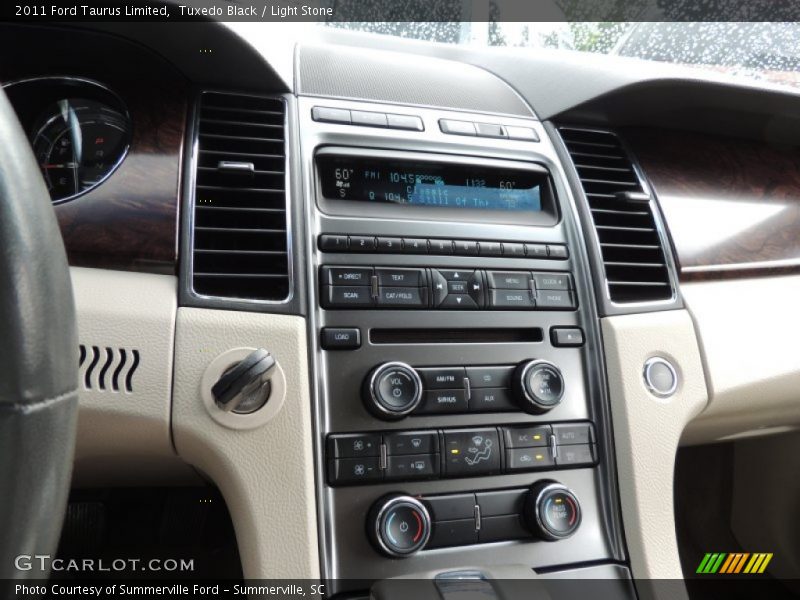 Tuxedo Black / Light Stone 2011 Ford Taurus Limited