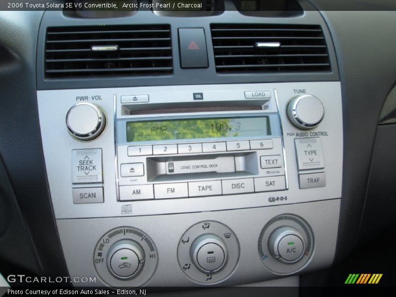 Controls of 2006 Solara SE V6 Convertible