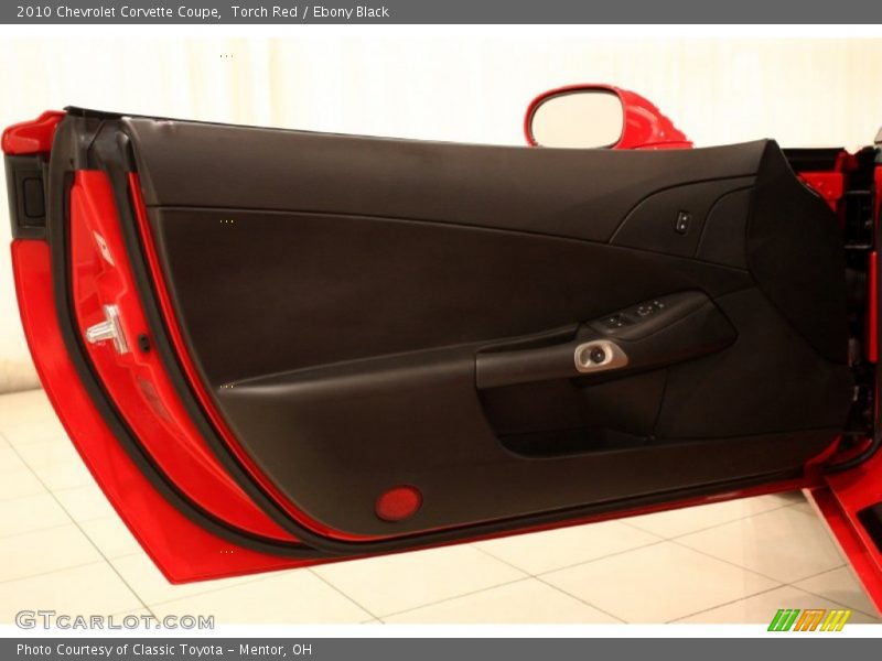 Door Panel of 2010 Corvette Coupe