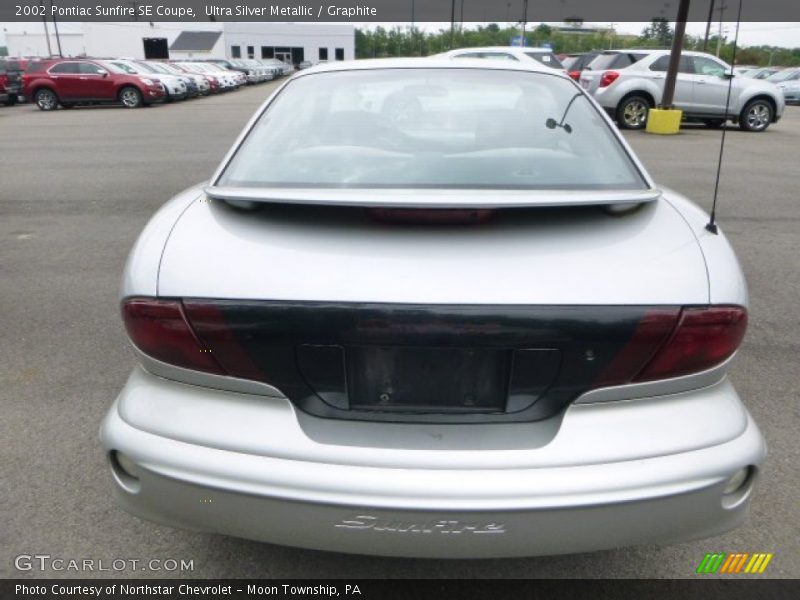 Ultra Silver Metallic / Graphite 2002 Pontiac Sunfire SE Coupe