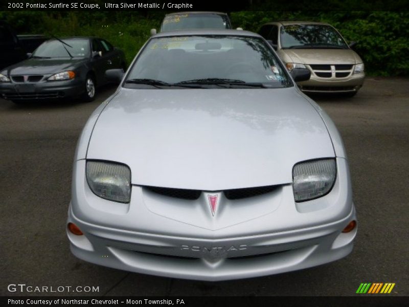 Ultra Silver Metallic / Graphite 2002 Pontiac Sunfire SE Coupe