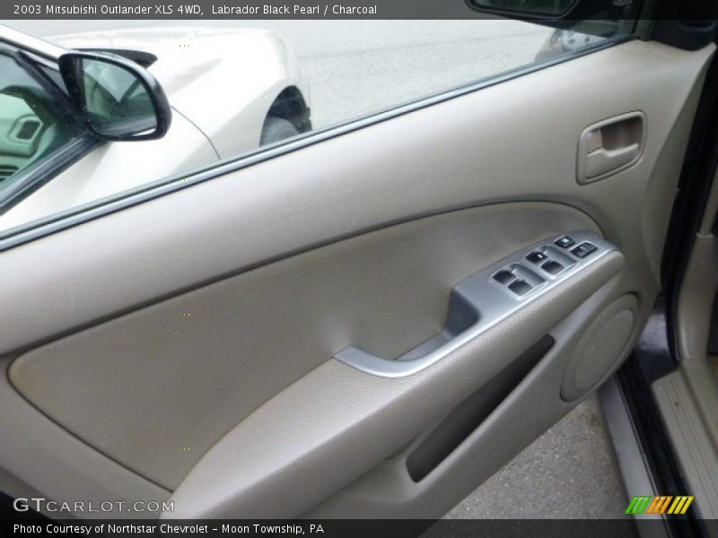 Labrador Black Pearl / Charcoal 2003 Mitsubishi Outlander XLS 4WD