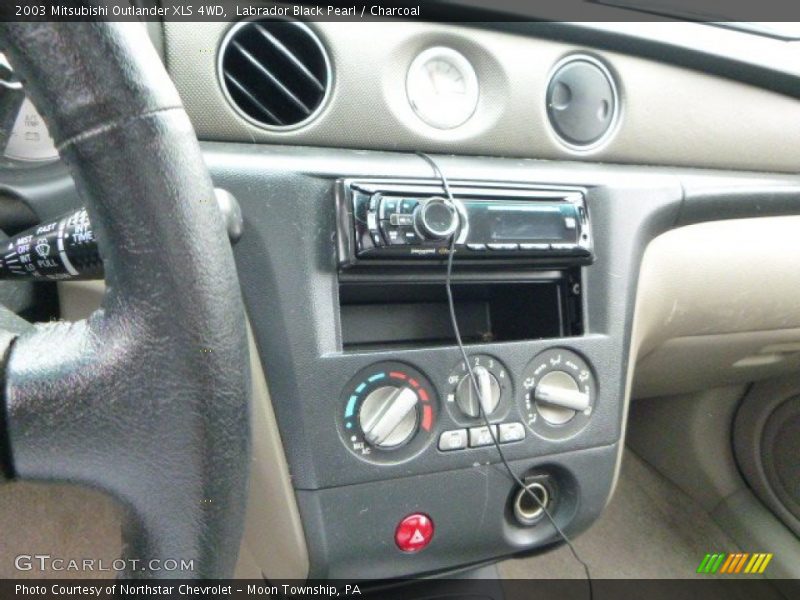 Labrador Black Pearl / Charcoal 2003 Mitsubishi Outlander XLS 4WD