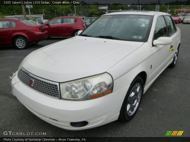 Cream White / Grey 2005 Saturn L Series L300 Sedan