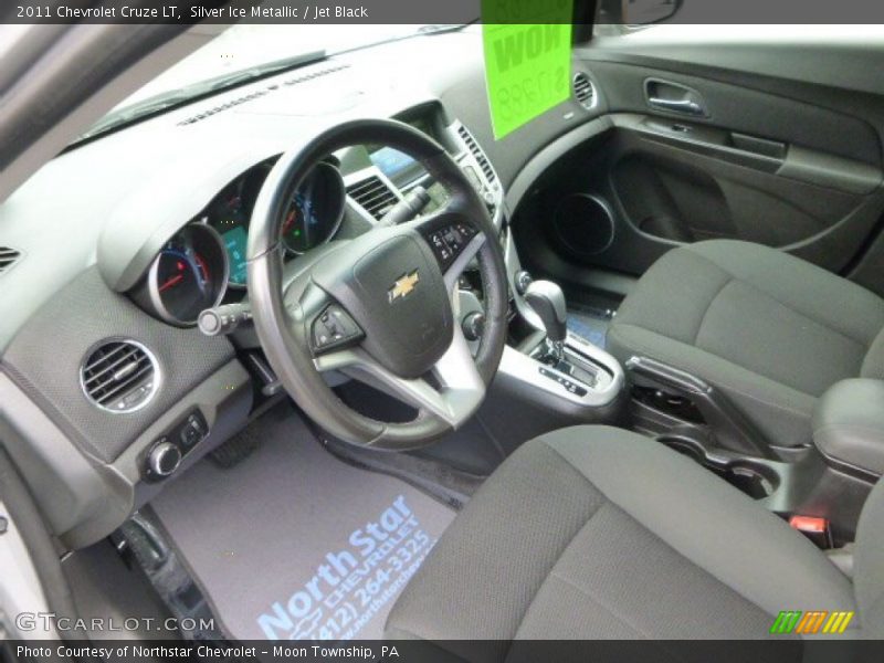 Silver Ice Metallic / Jet Black 2011 Chevrolet Cruze LT