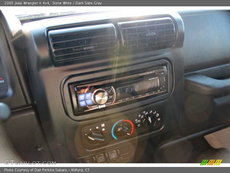 Stone White / Dark Slate Gray 2005 Jeep Wrangler X 4x4