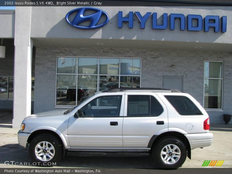 Bright Silver Metallic / Gray 2003 Isuzu Rodeo S V6 4WD