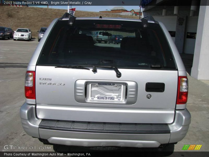 Bright Silver Metallic / Gray 2003 Isuzu Rodeo S V6 4WD