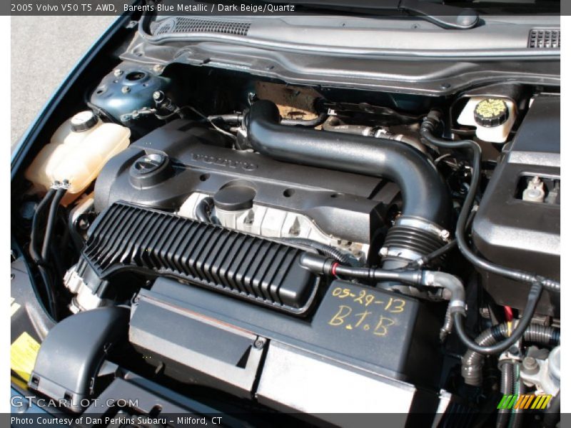 Barents Blue Metallic / Dark Beige/Quartz 2005 Volvo V50 T5 AWD