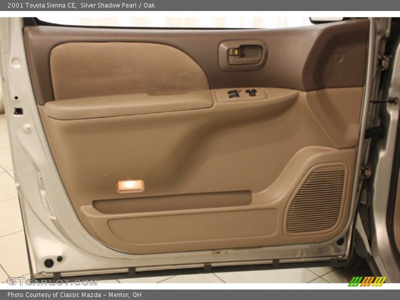 Silver Shadow Pearl / Oak 2001 Toyota Sienna CE