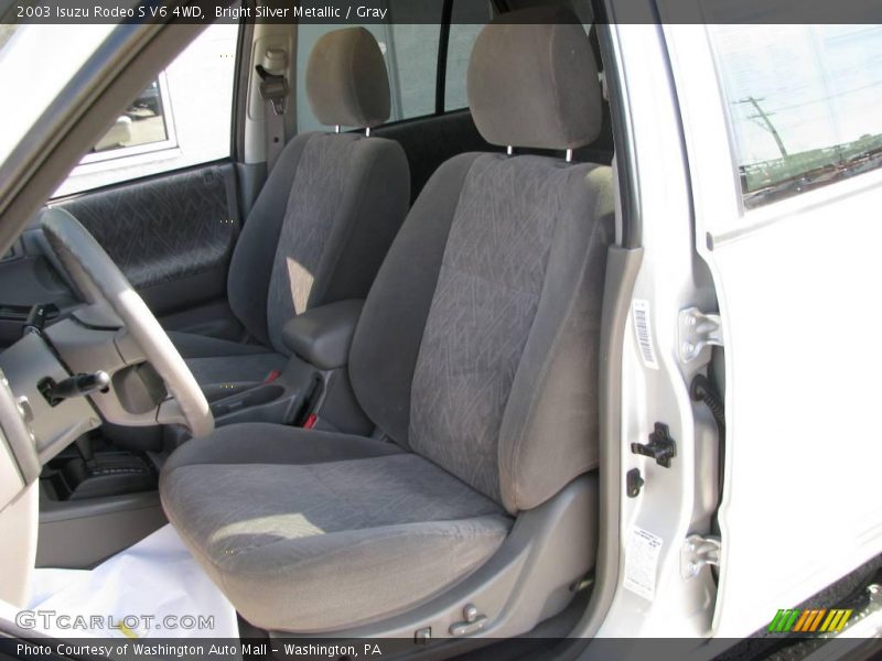 Bright Silver Metallic / Gray 2003 Isuzu Rodeo S V6 4WD