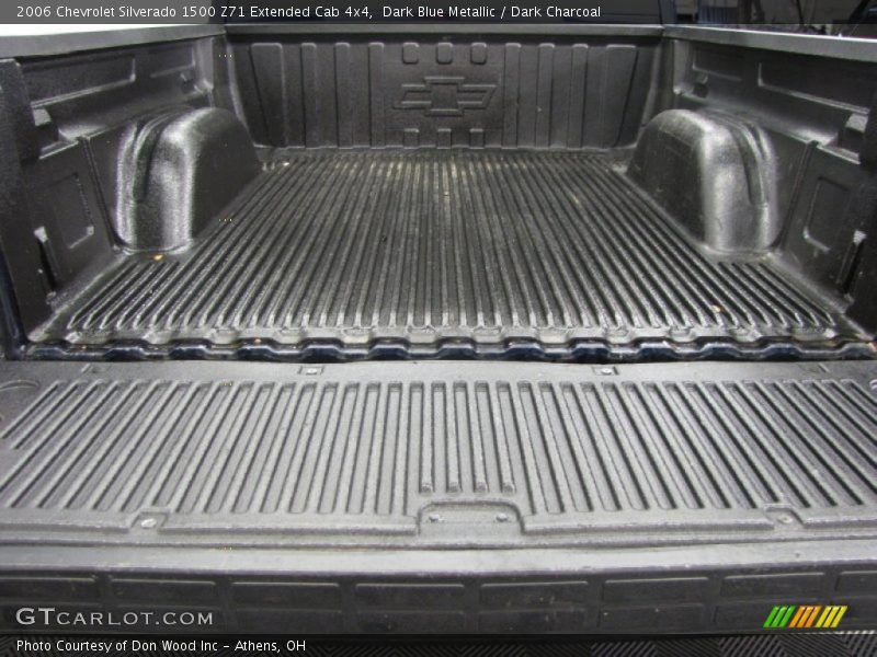 Dark Blue Metallic / Dark Charcoal 2006 Chevrolet Silverado 1500 Z71 Extended Cab 4x4