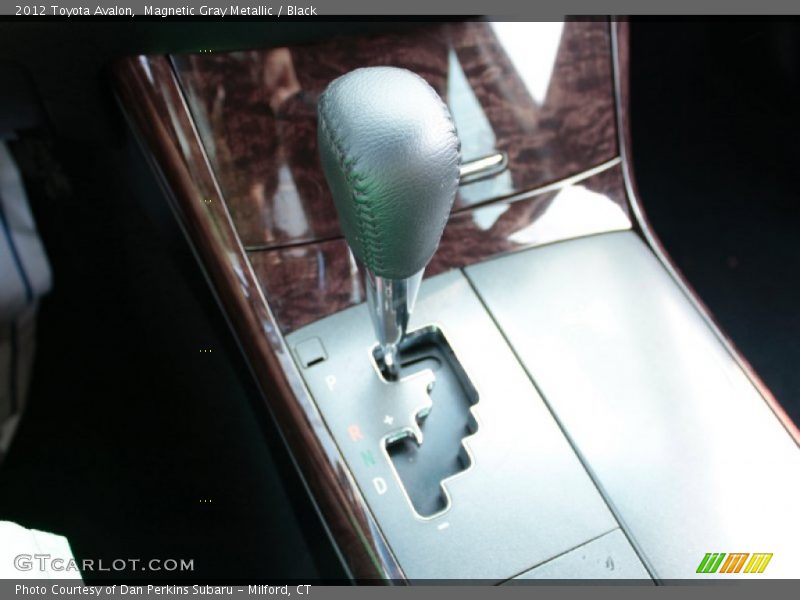 Magnetic Gray Metallic / Black 2012 Toyota Avalon