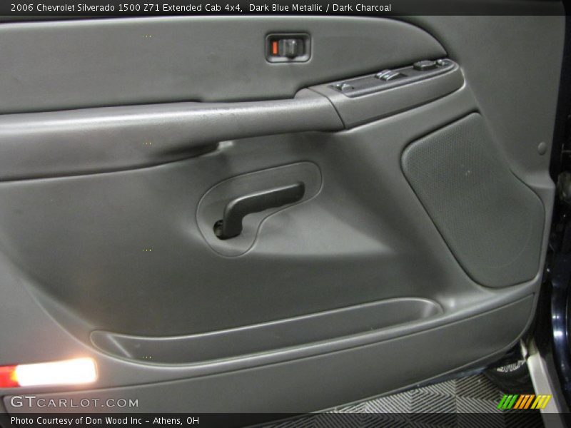 Dark Blue Metallic / Dark Charcoal 2006 Chevrolet Silverado 1500 Z71 Extended Cab 4x4