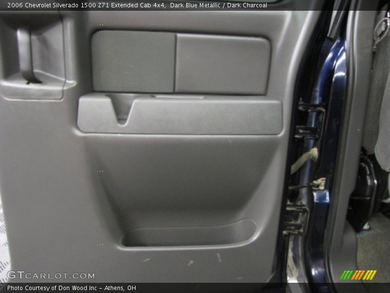 Dark Blue Metallic / Dark Charcoal 2006 Chevrolet Silverado 1500 Z71 Extended Cab 4x4