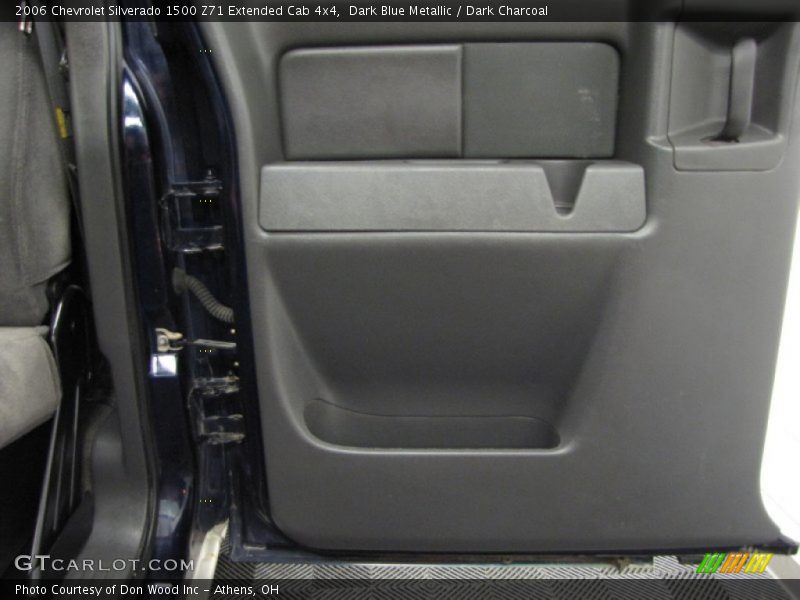 Dark Blue Metallic / Dark Charcoal 2006 Chevrolet Silverado 1500 Z71 Extended Cab 4x4