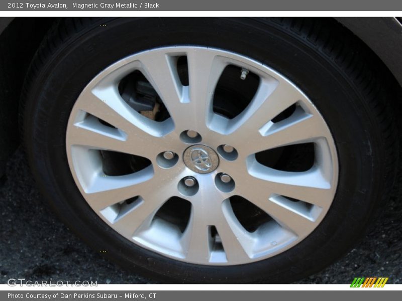 Magnetic Gray Metallic / Black 2012 Toyota Avalon