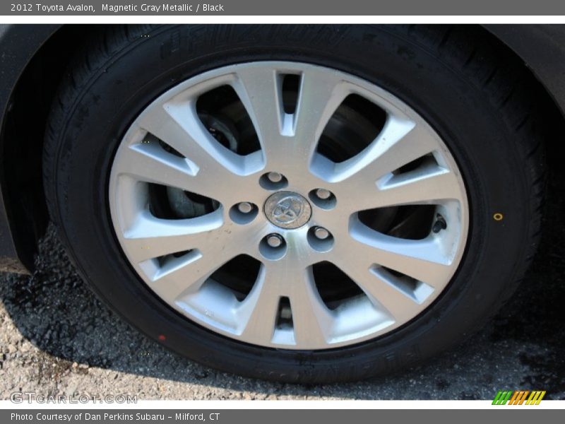 Magnetic Gray Metallic / Black 2012 Toyota Avalon