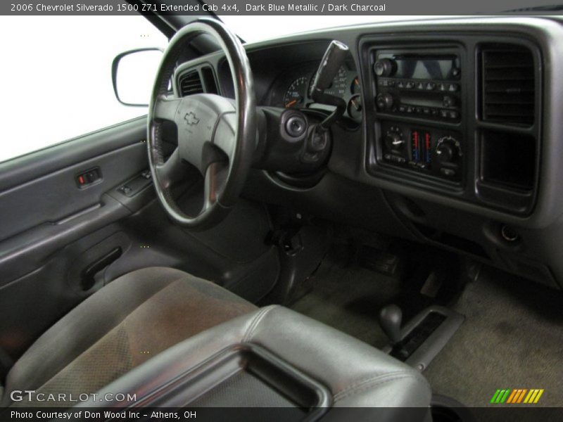 Dark Blue Metallic / Dark Charcoal 2006 Chevrolet Silverado 1500 Z71 Extended Cab 4x4