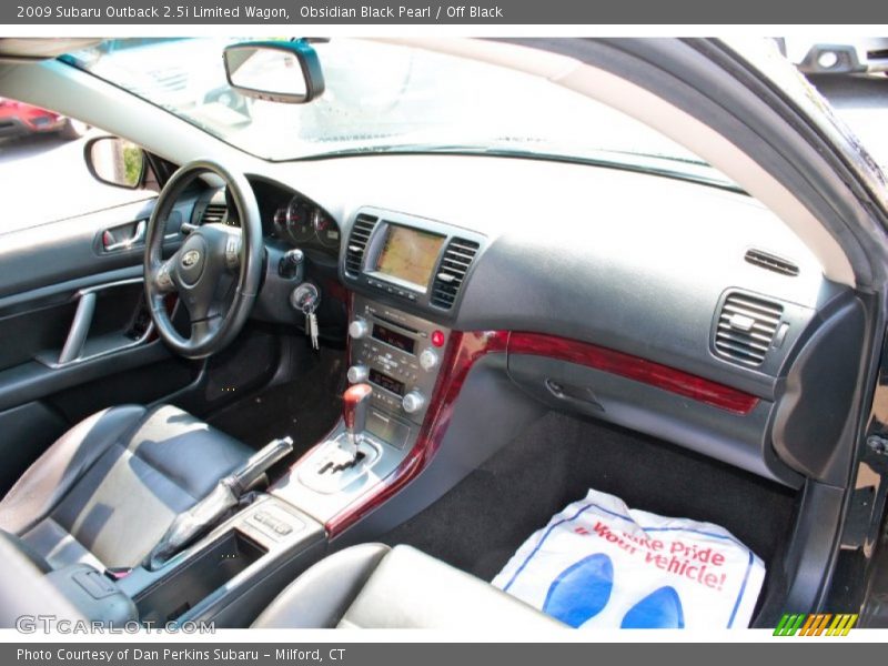 Obsidian Black Pearl / Off Black 2009 Subaru Outback 2.5i Limited Wagon