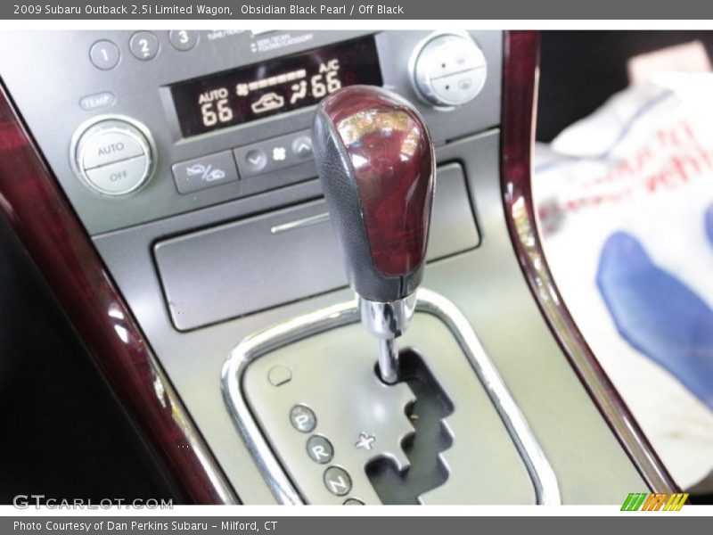 Obsidian Black Pearl / Off Black 2009 Subaru Outback 2.5i Limited Wagon