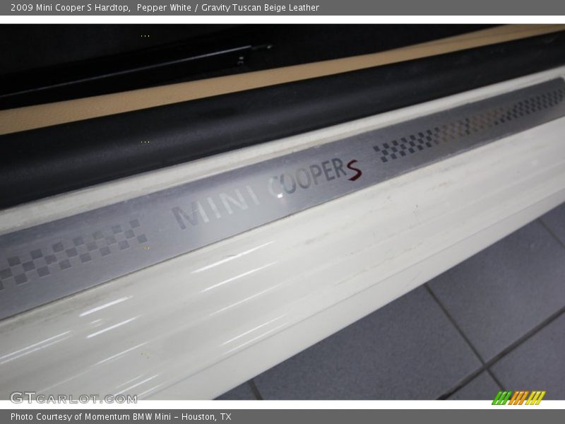 Pepper White / Gravity Tuscan Beige Leather 2009 Mini Cooper S Hardtop