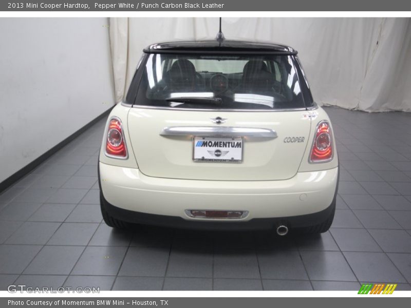 Pepper White / Punch Carbon Black Leather 2013 Mini Cooper Hardtop