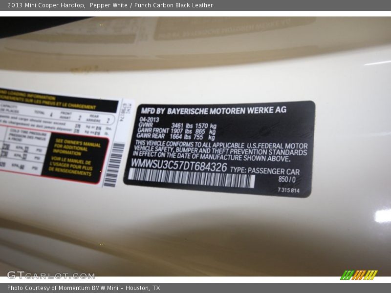 Pepper White / Punch Carbon Black Leather 2013 Mini Cooper Hardtop