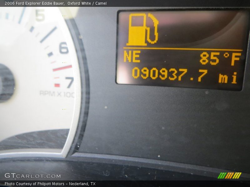 Oxford White / Camel 2006 Ford Explorer Eddie Bauer