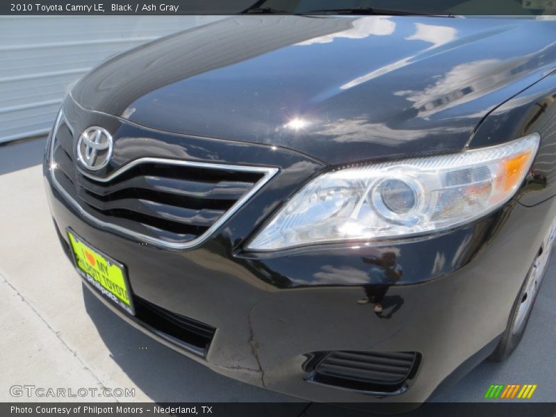Black / Ash Gray 2010 Toyota Camry LE