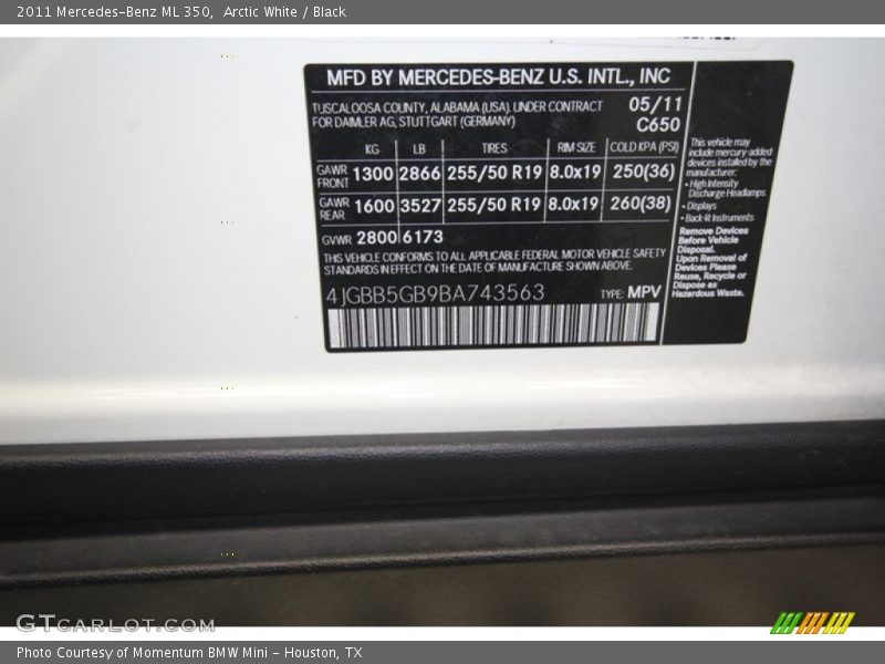 Arctic White / Black 2011 Mercedes-Benz ML 350