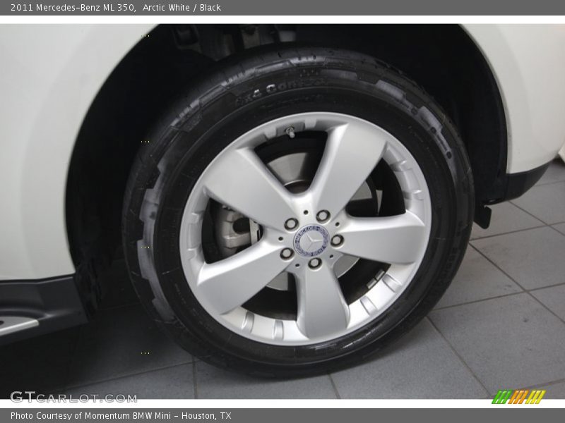 Arctic White / Black 2011 Mercedes-Benz ML 350
