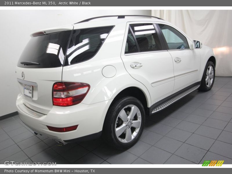 Arctic White / Black 2011 Mercedes-Benz ML 350