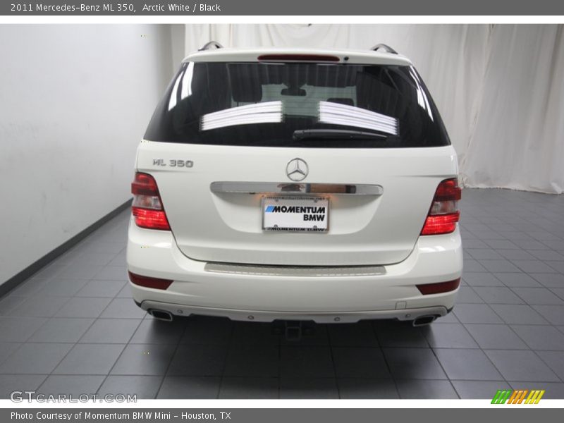 Arctic White / Black 2011 Mercedes-Benz ML 350