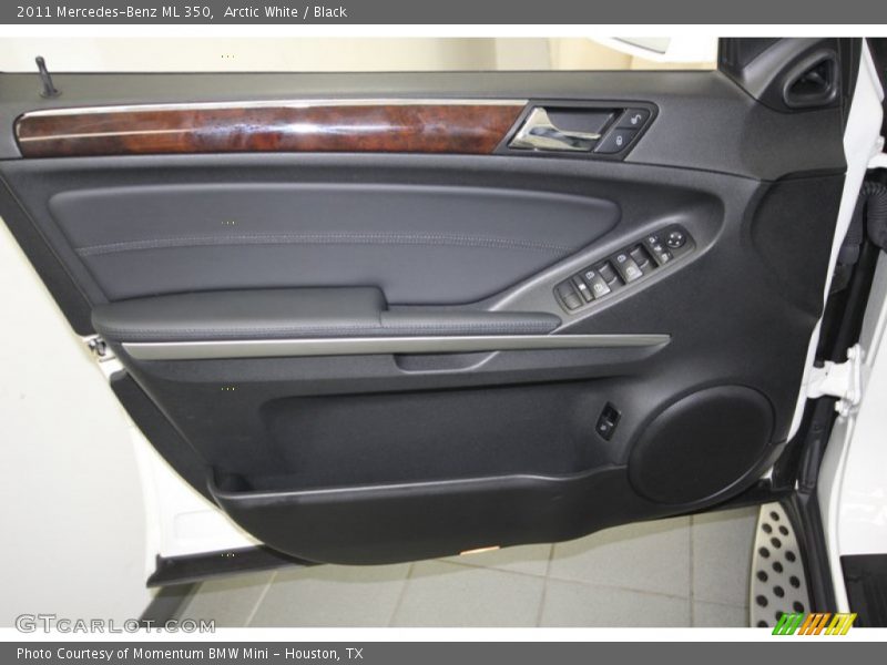 Arctic White / Black 2011 Mercedes-Benz ML 350