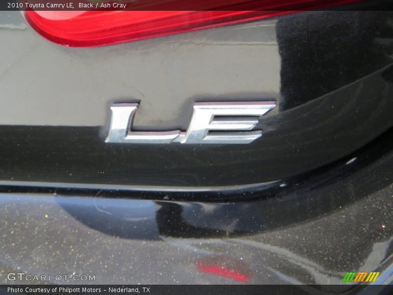 Black / Ash Gray 2010 Toyota Camry LE