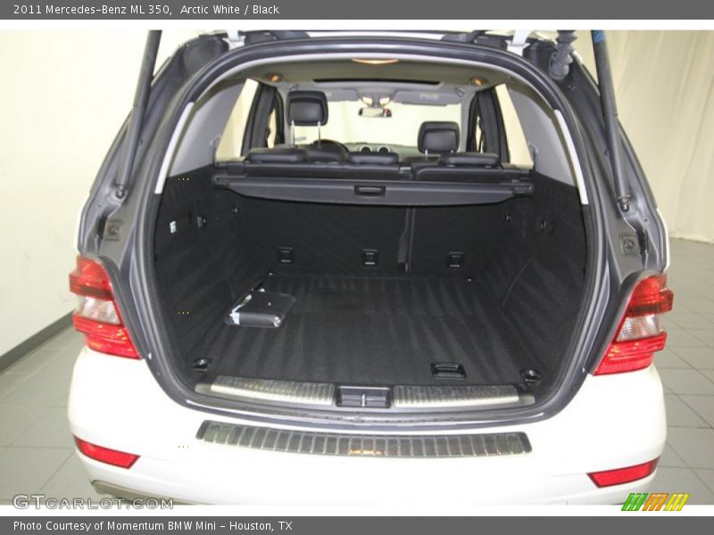 Arctic White / Black 2011 Mercedes-Benz ML 350