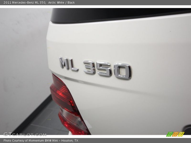 Arctic White / Black 2011 Mercedes-Benz ML 350