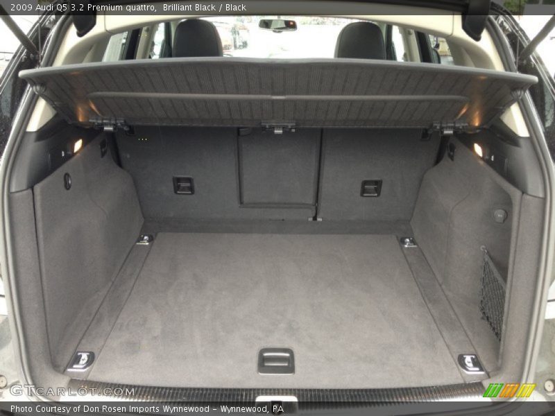 Brilliant Black / Black 2009 Audi Q5 3.2 Premium quattro