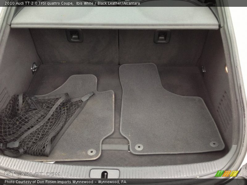  2010 TT 2.0 TFSI quattro Coupe Trunk