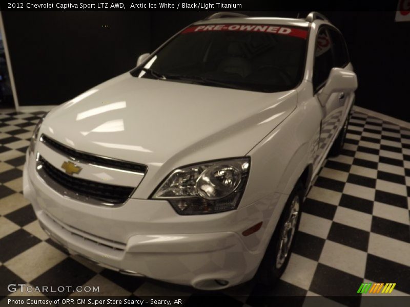 Arctic Ice White / Black/Light Titanium 2012 Chevrolet Captiva Sport LTZ AWD