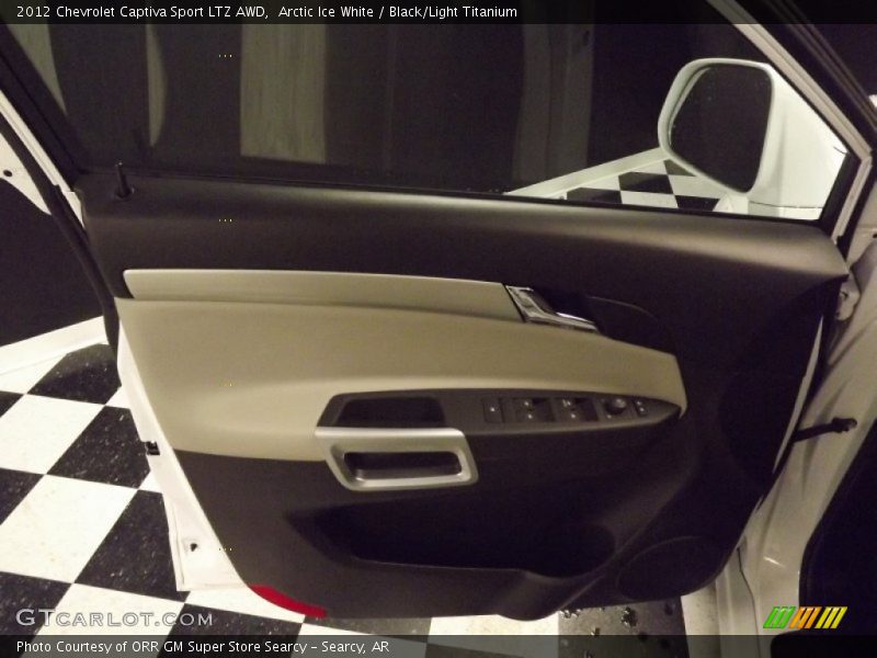 Arctic Ice White / Black/Light Titanium 2012 Chevrolet Captiva Sport LTZ AWD