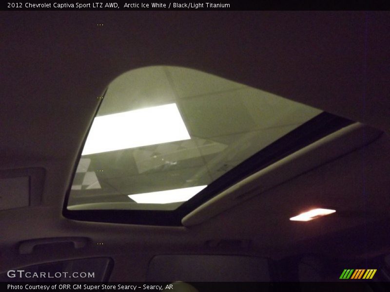 Arctic Ice White / Black/Light Titanium 2012 Chevrolet Captiva Sport LTZ AWD