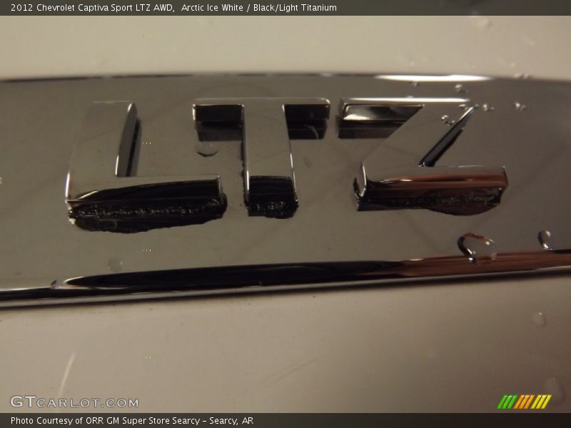Arctic Ice White / Black/Light Titanium 2012 Chevrolet Captiva Sport LTZ AWD