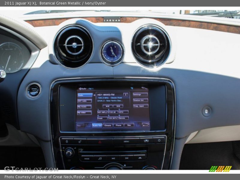 Botanical Green Metallic / Ivory/Oyster 2011 Jaguar XJ XJ