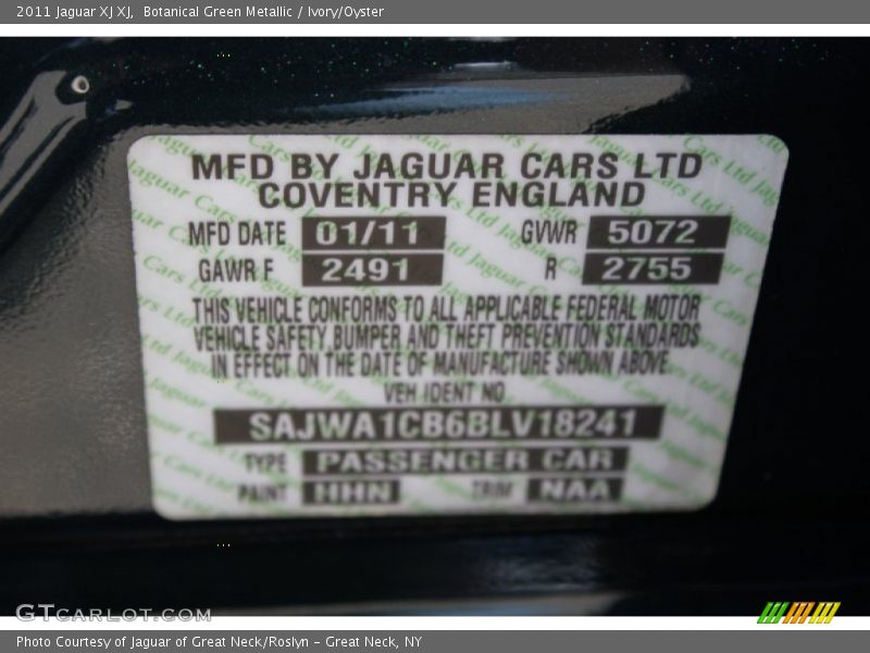 Botanical Green Metallic / Ivory/Oyster 2011 Jaguar XJ XJ