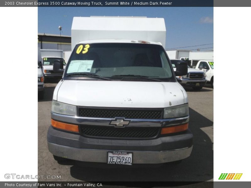 Summit White / Medium Dark Pewter 2003 Chevrolet Express 3500 Cutaway Moving Truck